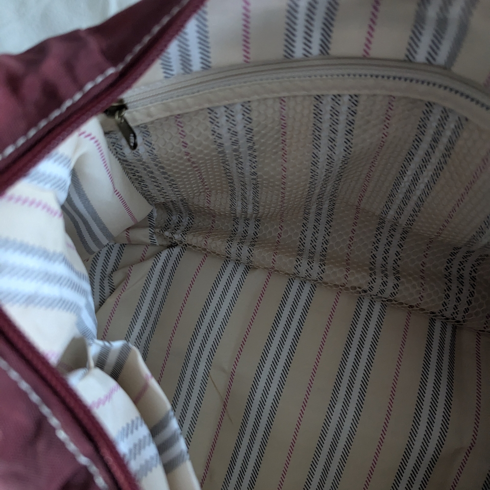 NWOT Travelon Burgundy Hobo Bag - Picture 9 of 13